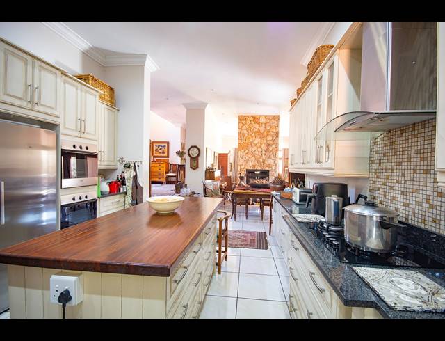 4 BEDROOM HOUSE FOR SALE IN HEIDELBERG KLOOF ESTATE